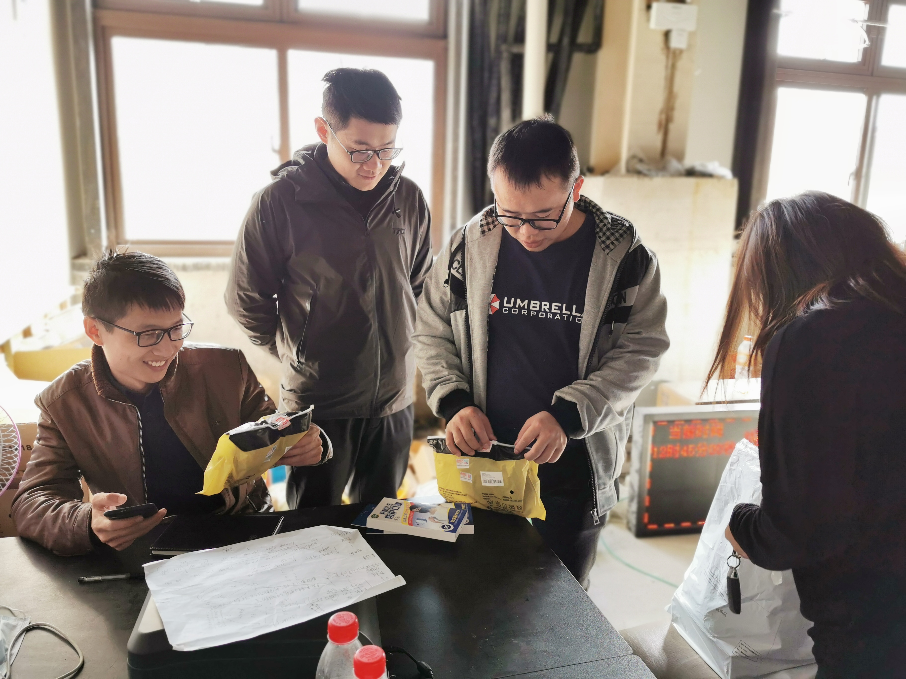 11月中旬，寶開工會組織開展“走一線、送溫暖”關愛員工暖冬行動。